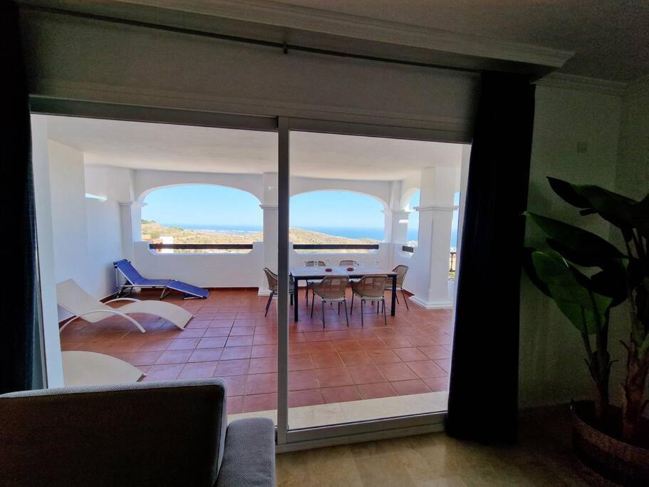 מיחאס Las Palmeras Seaviews מראה חיצוני תמונה