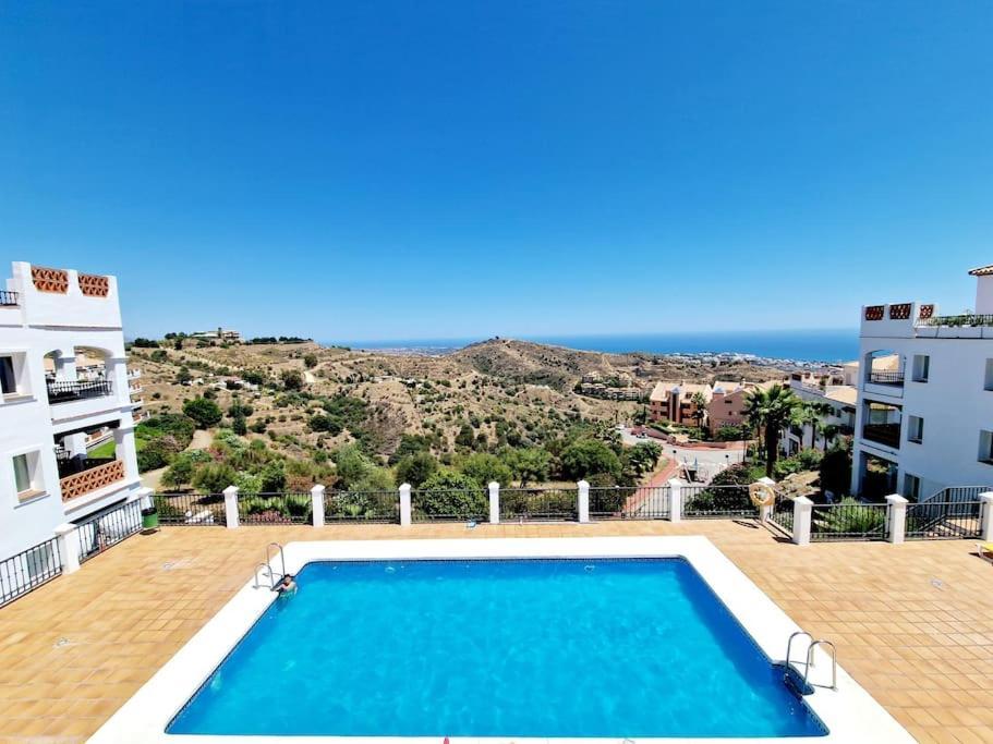 מיחאס Las Palmeras Seaviews מראה חיצוני תמונה