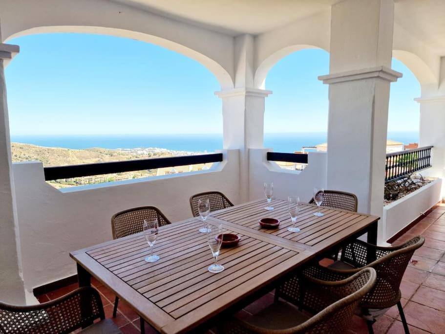 מיחאס Las Palmeras Seaviews מראה חיצוני תמונה