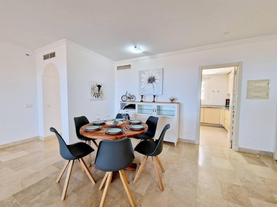 מיחאס Las Palmeras Seaviews מראה חיצוני תמונה