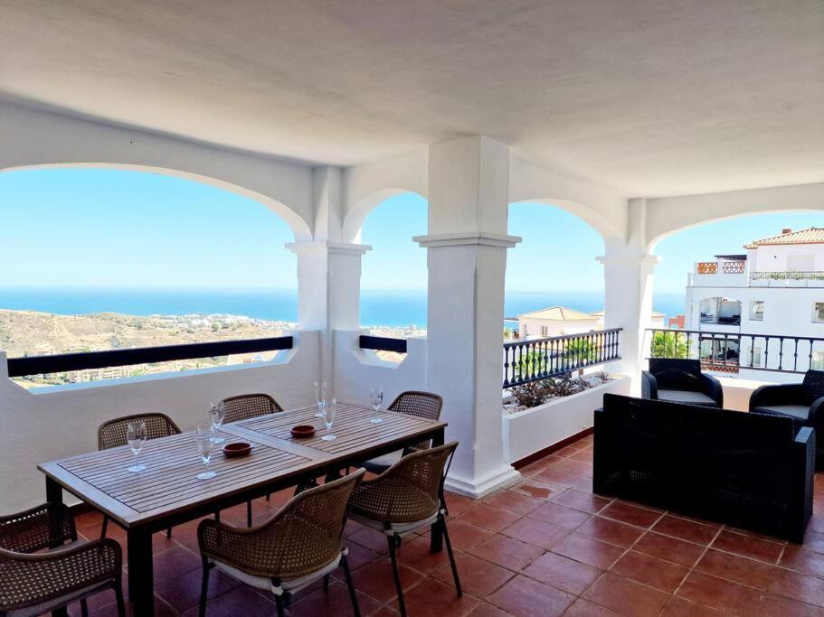 מיחאס Las Palmeras Seaviews מראה חיצוני תמונה