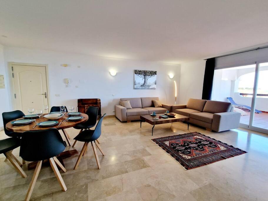 מיחאס Las Palmeras Seaviews מראה חיצוני תמונה